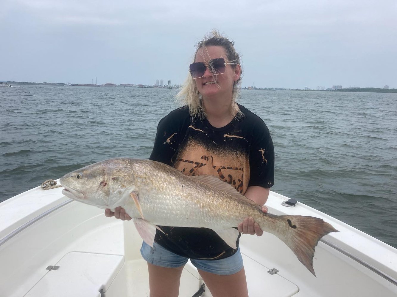 Shark Hunt- 23' Edgewater (June-August) In Galveston