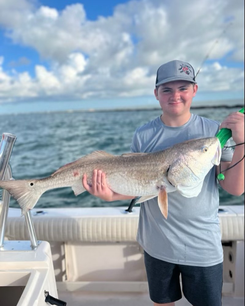 Shark Hunt- 23' Edgewater (June-August) In Galveston