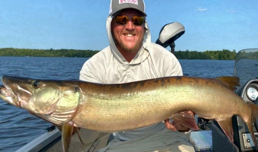 Wallhanger Musky Guide Trips In Eagle River