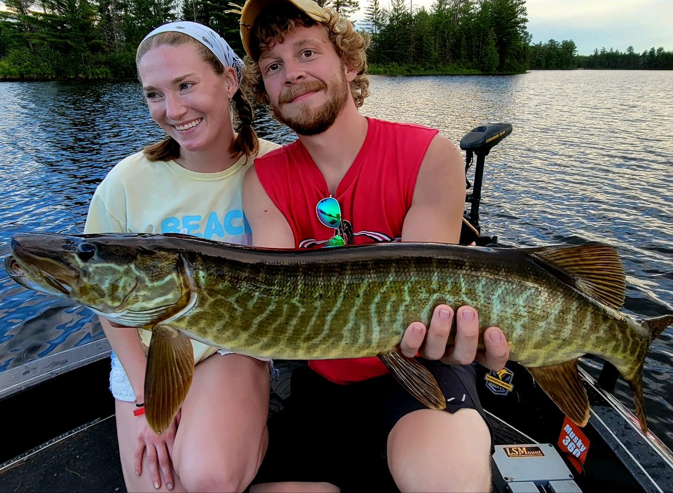 Wallhanger Musky Guide Trips In Eagle River