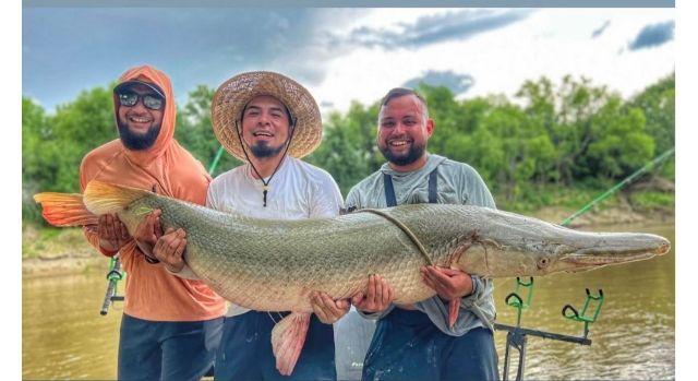 Giant Alligator Gar Adventure In Corsicana