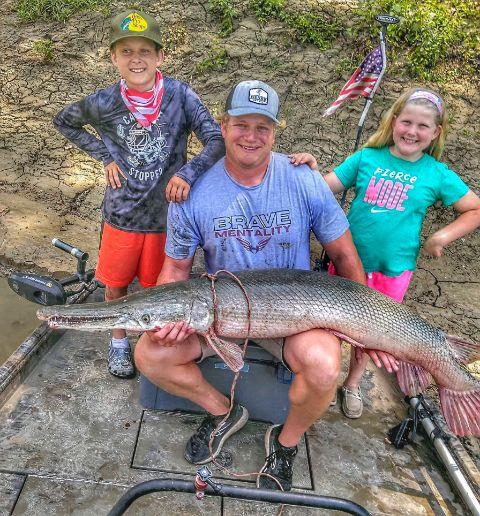 Giant Alligator Gar Adventure In Corsicana