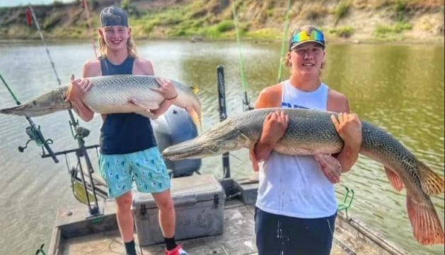 Giant Alligator Gar Adventure In Corsicana