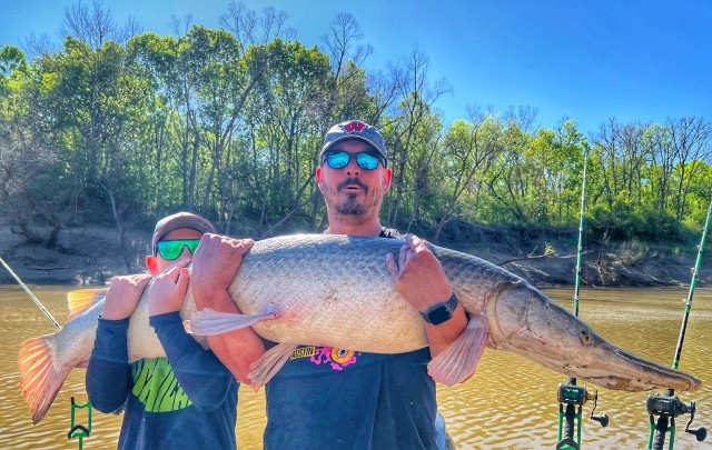 Giant Alligator Gar Adventure In Corsicana