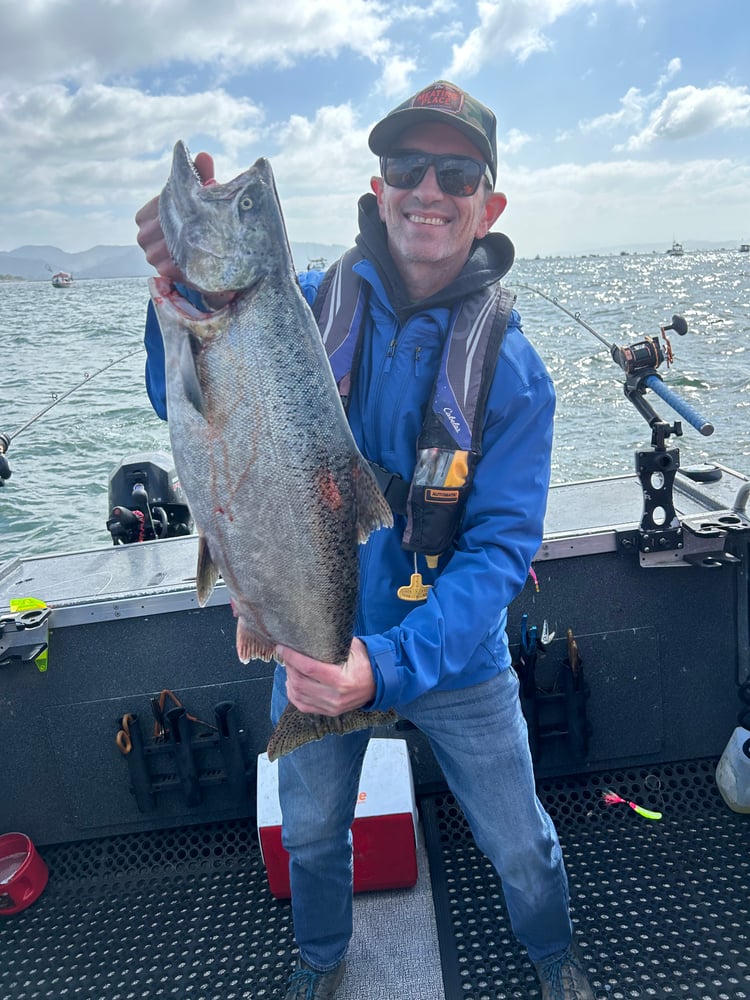 Astoria Salmon Fishing Trip At Buoy 10 In Warrenton