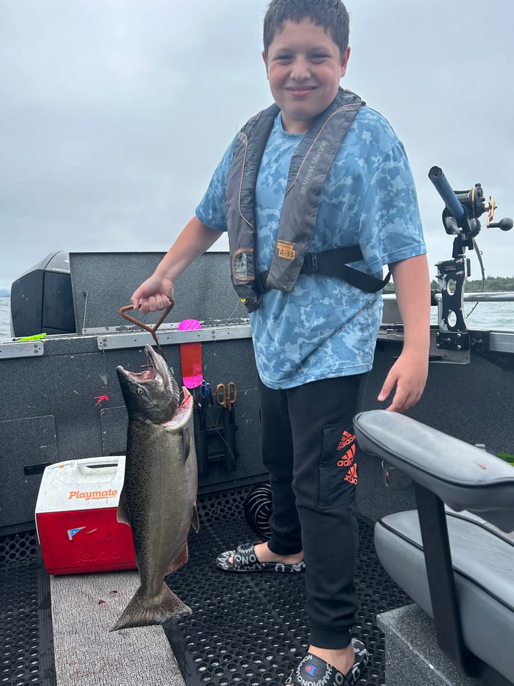 Astoria Salmon Fishing Trip At Buoy 10 In Warrenton