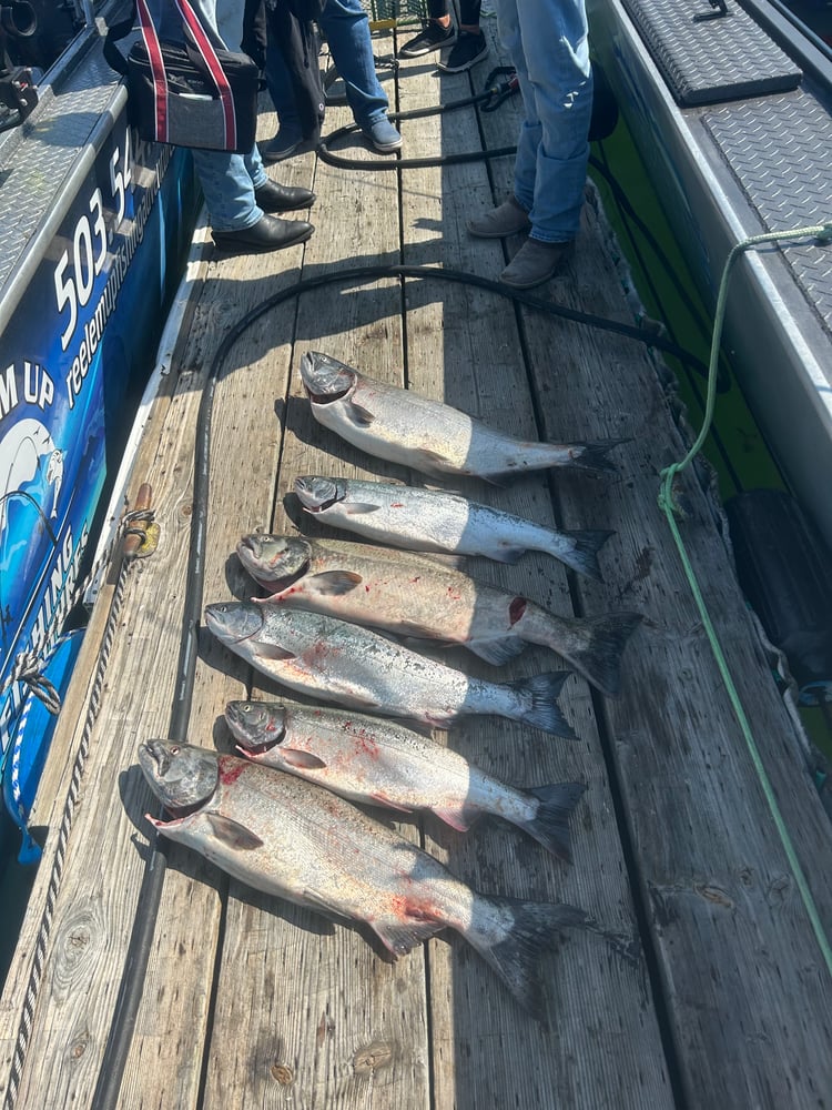 Astoria Salmon Fishing Trip At Buoy 10 In Warrenton