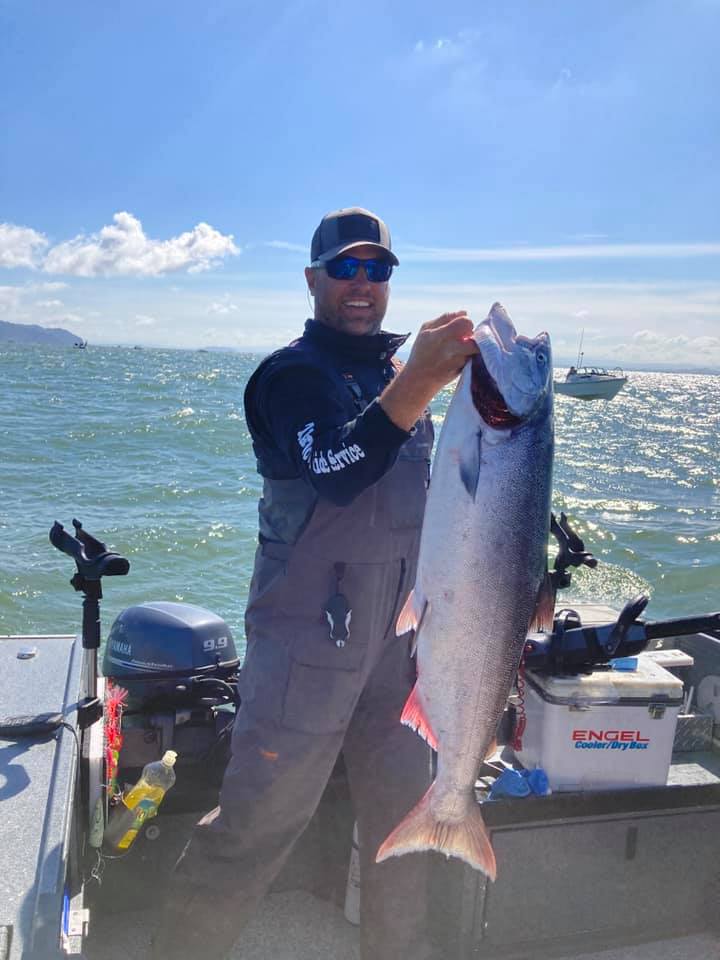 Columbia River Trophy Salmon In Portland