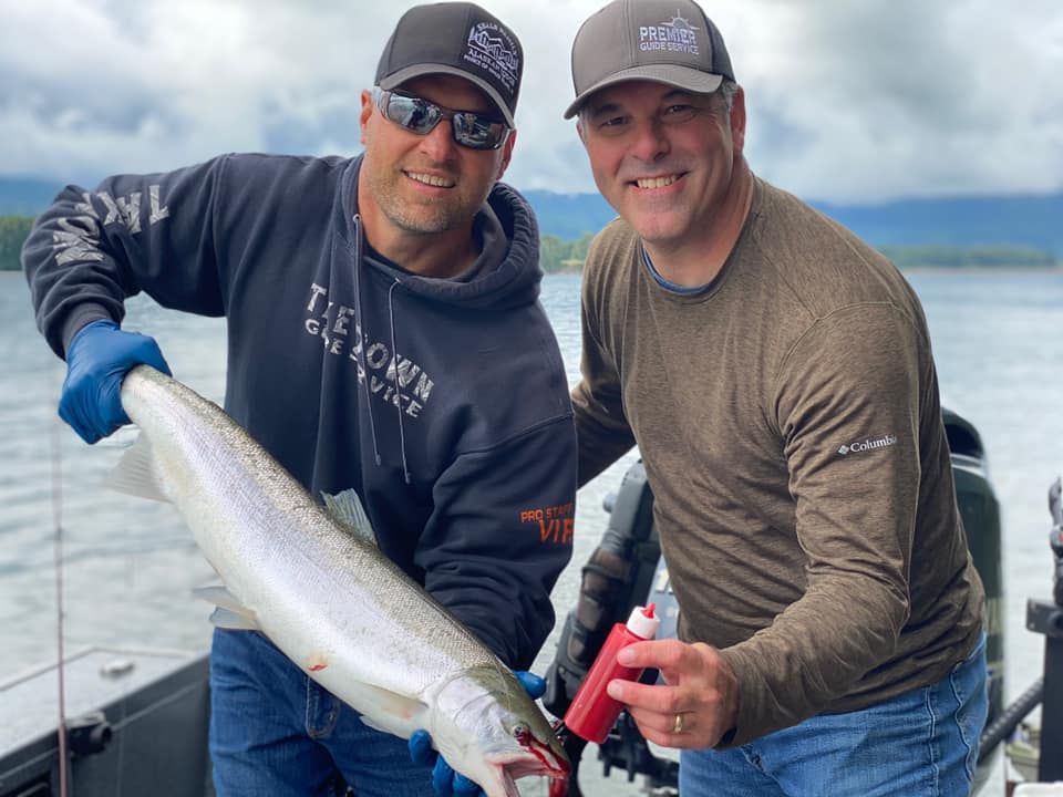 Columbia River Trophy Salmon In Portland