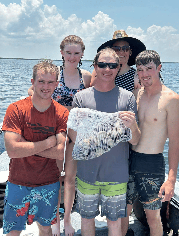 Scallop Hunting! In Crystal River