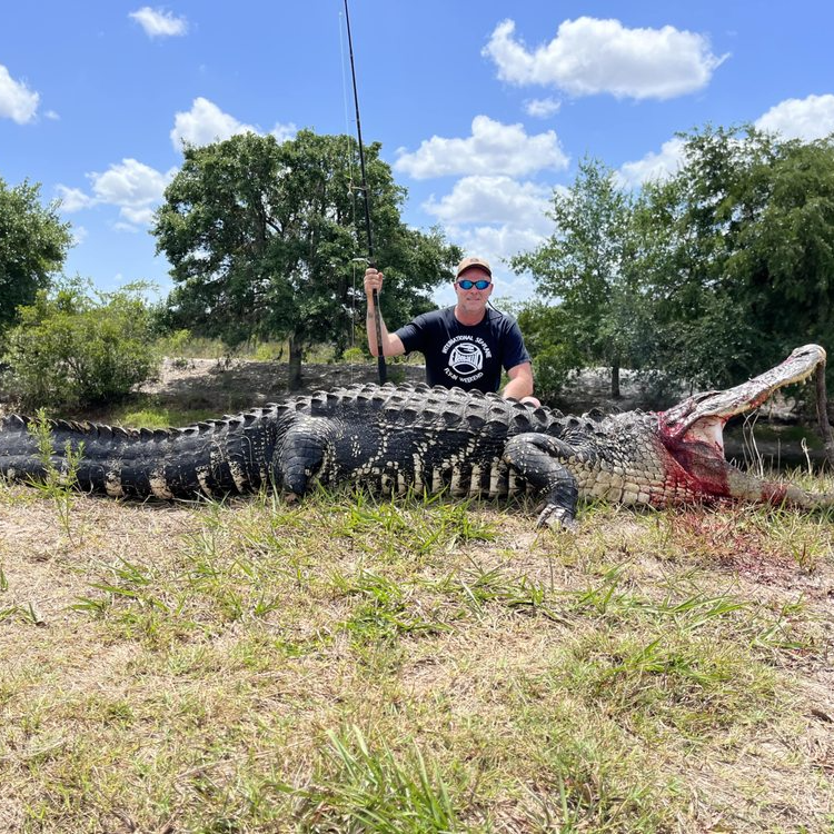 Trophy Gator Hunt In Arcadia