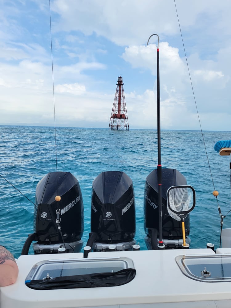 Offshore Trolling And Bottom Fishing In Marathon