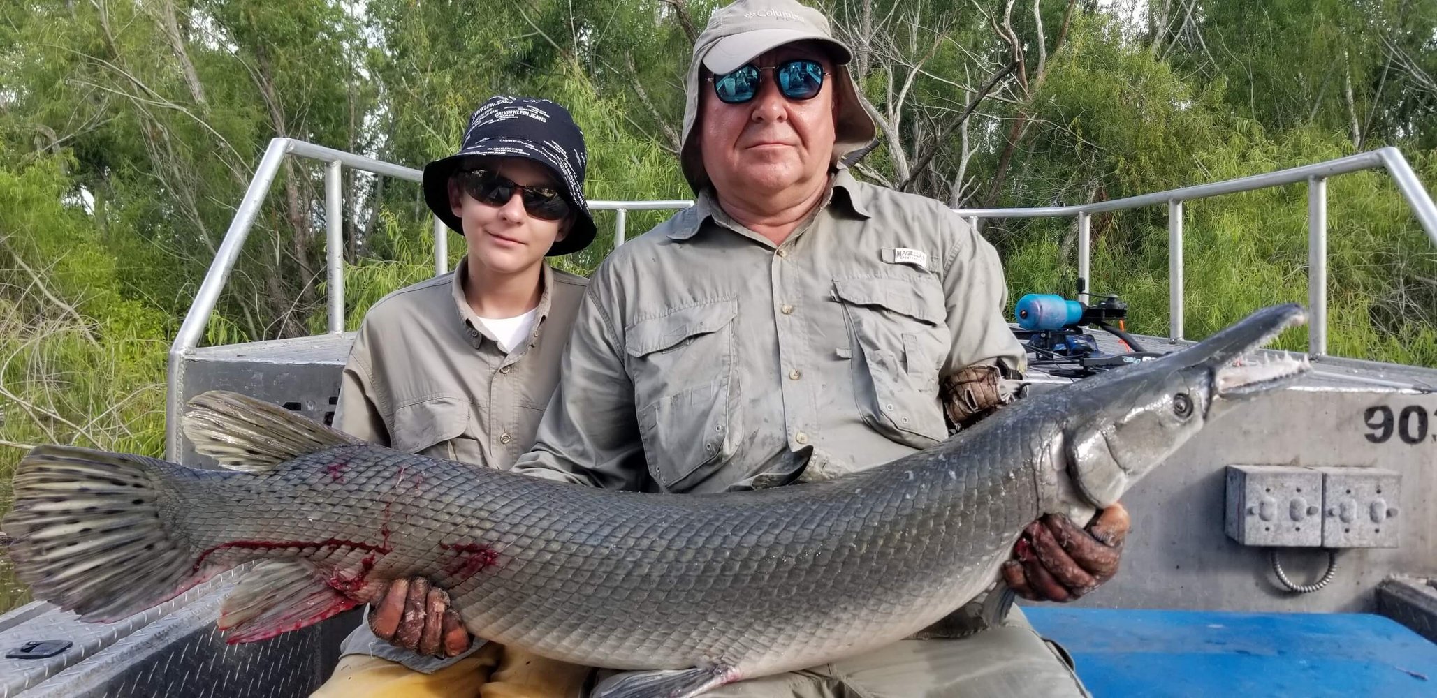 Trophy Alligator Gar Bowfishing In Houston