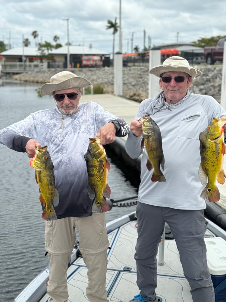 South Florida Diverse Fishing In Montura