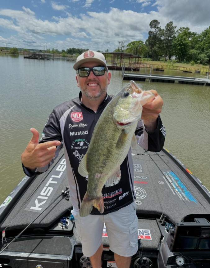 Pro Bass Adventure: Fish Arkansas' Top Lakes In Hot Springs