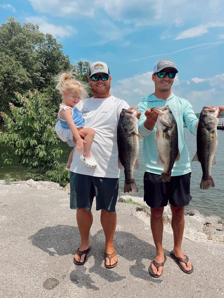 Fishing Lake Of The Ozarks With A Pro In Lake Ozark