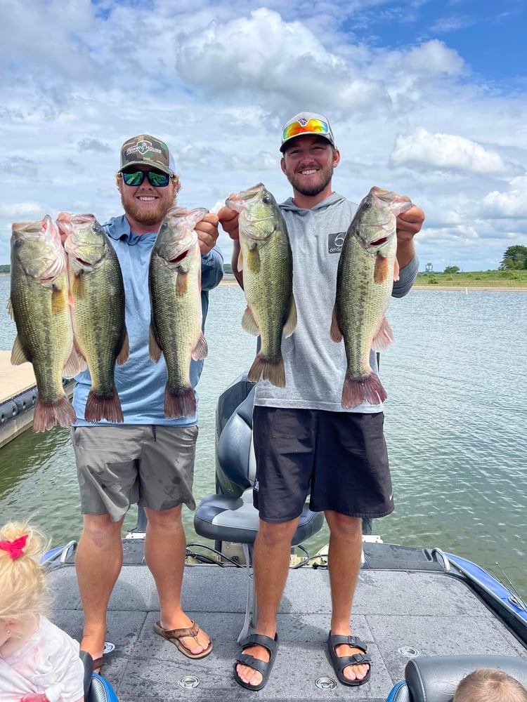 Fishing Lake Of The Ozarks With A Pro In Lake Ozark