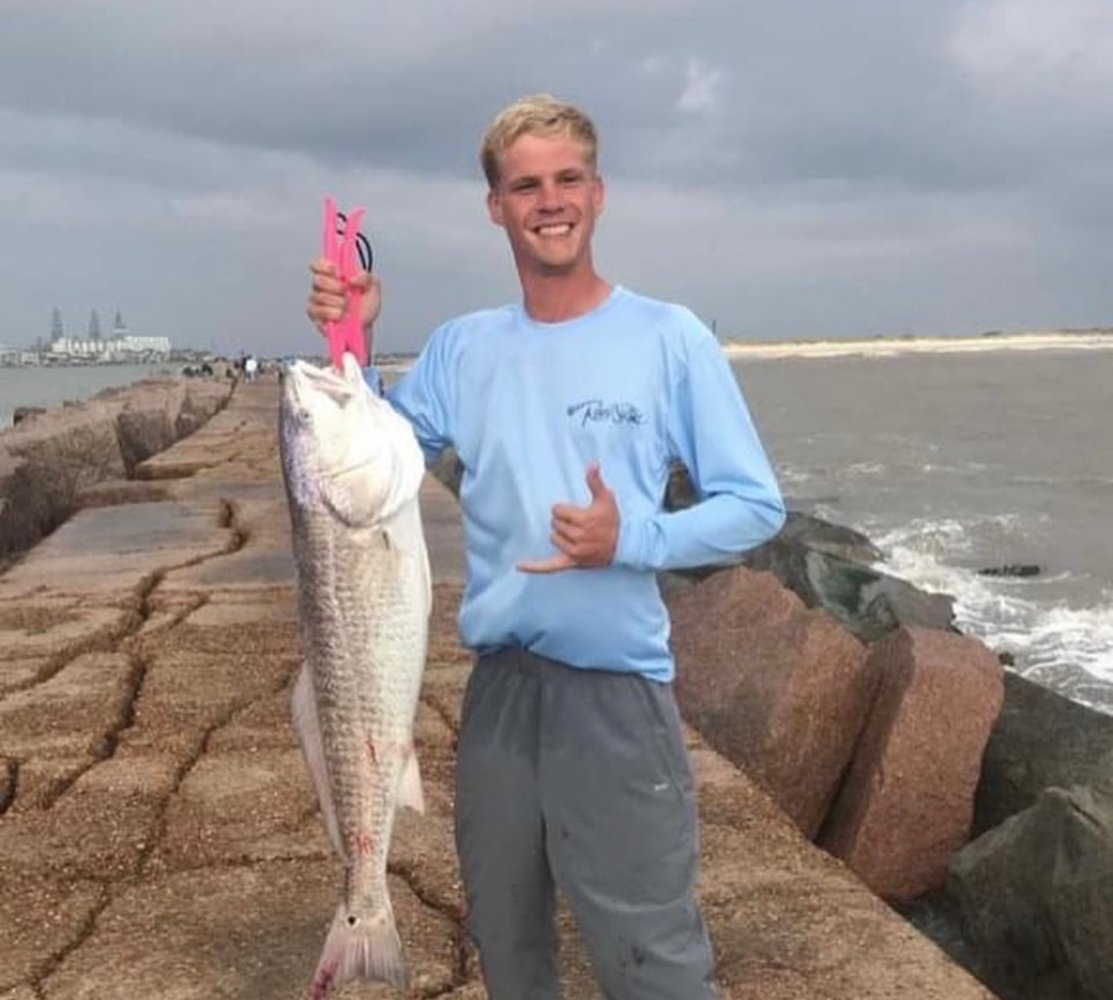 Bull Red Jetty Adventure In Port Aransas