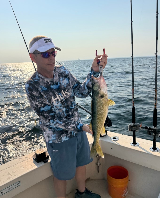 Lake Erie Premium Walleye Experience In Grand River