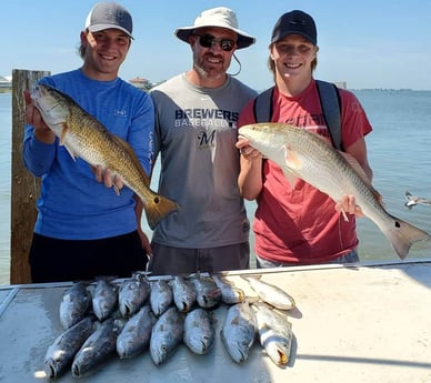 Redfish, Speckled Trout / Spotted Seatrout fishing in Galveston, Texas