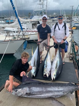 Blue Marlin, Yellowfin Tuna fishing in Kailua-Kona, Hawaii