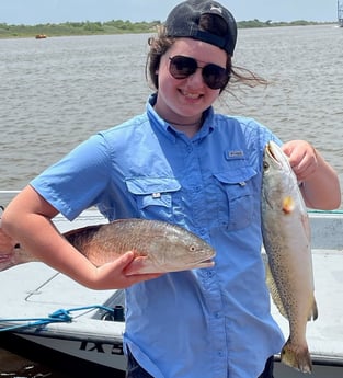 Redfish, Speckled Trout / Spotted Seatrout fishing in Port O&#039;Connor, Texas