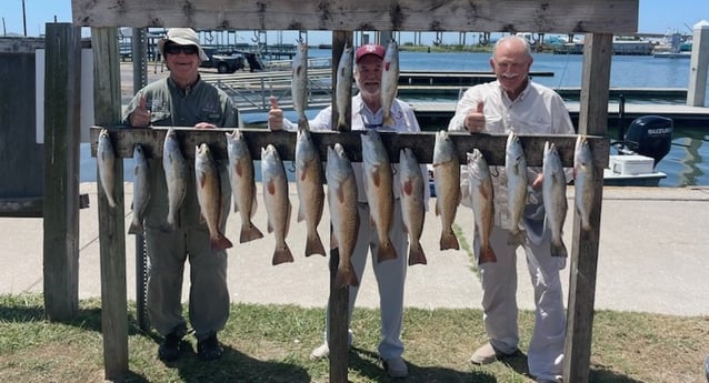 Redfish, Speckled Trout Fishing in Ingleside, Texas