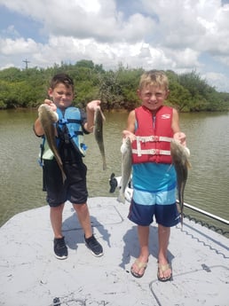 Redfish, Speckled Trout / Spotted Seatrout fishing in Matagorda, Texas