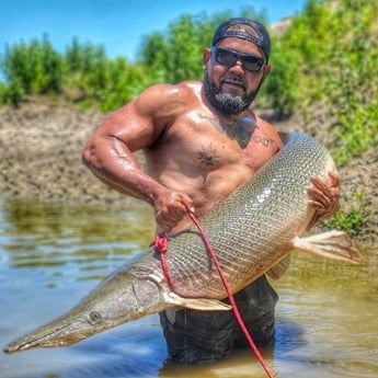 Alligator Gar fishing in Dallas, Texas