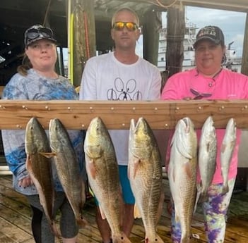 Redfish, Speckled Trout / Spotted Seatrout fishing in Port O&#039;Connor, Texas