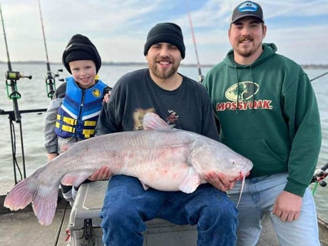 Blue Catfish Fishing in Dallas, Texas