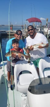 Redfish, Speckled Trout / Spotted Seatrout fishing in Corpus Christi, Texas