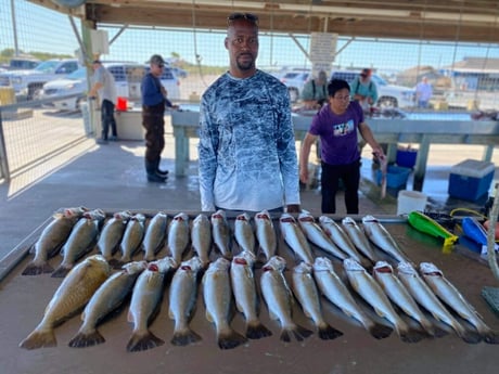 Redfish, Speckled Trout / Spotted Seatrout fishing in Galveston, Texas