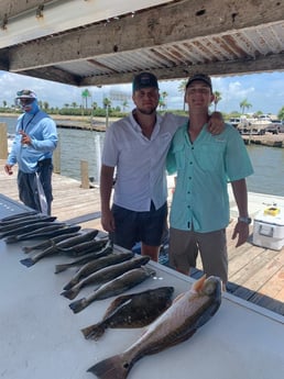 Flounder, Redfish, Speckled Trout / Spotted Seatrout fishing in Galveston, Texas