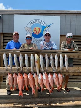 Red Snapper, Redfish, Speckled Trout / Spotted Seatrout fishing in Corpus Christi, Texas