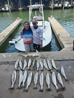 Speckled Trout / Spotted Seatrout fishing in Port O&#039;Connor, Texas