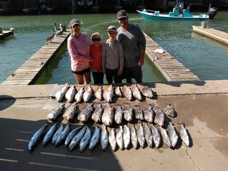 Black Drum, Redfish, Speckled Trout / Spotted Seatrout fishing in Port O&#039;Connor, Texas