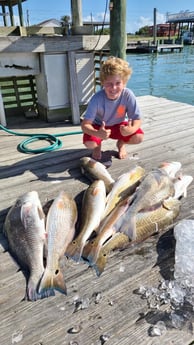 Redfish, Speckled Trout / Spotted Seatrout fishing in Port O&#039;Connor, Texas