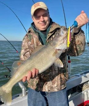 Walleye Fishing in Lorain, Ohio