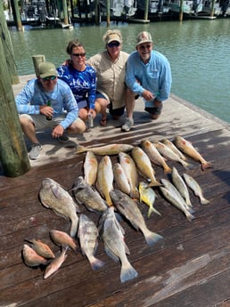 Black Drum, Redfish, Speckled Trout / Spotted Seatrout fishing in Port O&#039;Connor, Texas