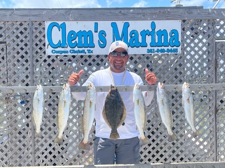 Flounder, Speckled Trout / Spotted Seatrout fishing in Corpus Christi, Texas