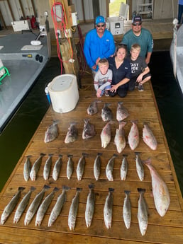 Redfish, Sheepshead, Speckled Trout / Spotted Seatrout fishing in Port O&#039;Connor, Texas