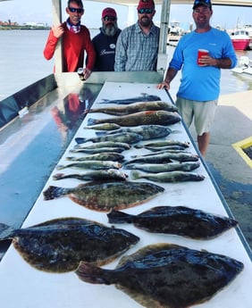 Black Drum, Flounder, Redfish, Speckled Trout / Spotted Seatrout fishing in Surfside Beach, Texas