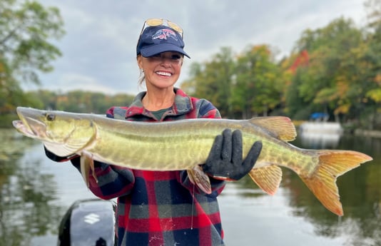 Muskie Fishing in Knoxville, Tennessee