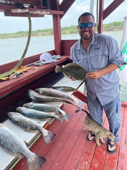 Flounder, Speckled Trout / Spotted Seatrout fishing in South Padre Island, Texas