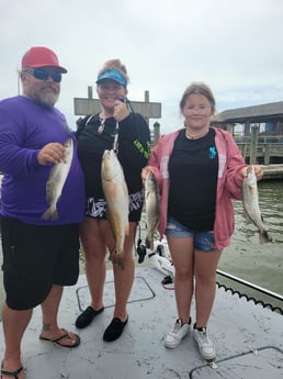 Redfish, Speckled Trout / Spotted Seatrout fishing in Matagorda, Texas