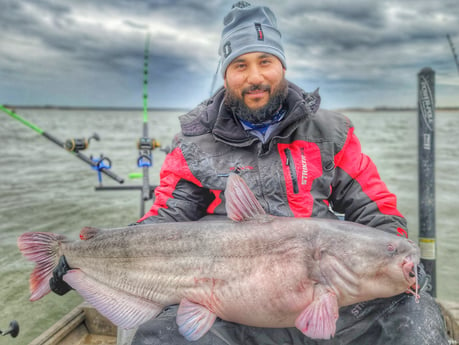 Blue Catfish fishing in Dallas, Texas