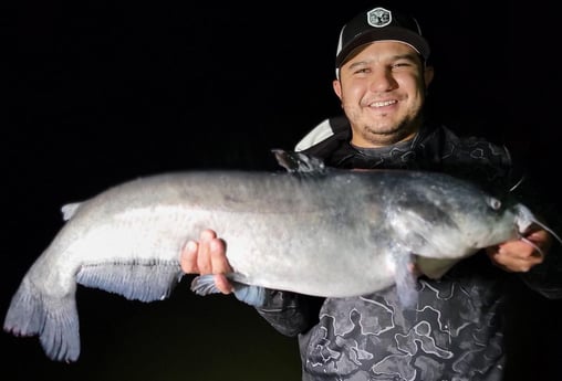 Blue Catfish fishing in Dallas, Texas