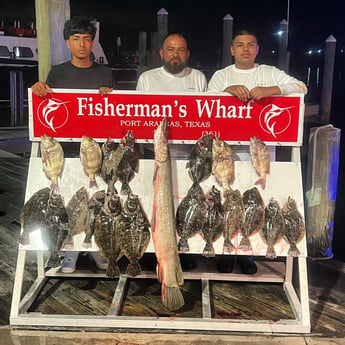 Alligator Gar, Black Drum, Flounder Fishing in Port Aransas, Texas