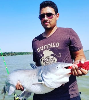 Blue Catfish fishing in Dallas, Texas